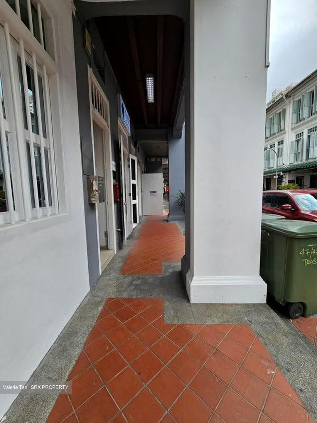 Gemmill Lane (D1), Retail #638104621